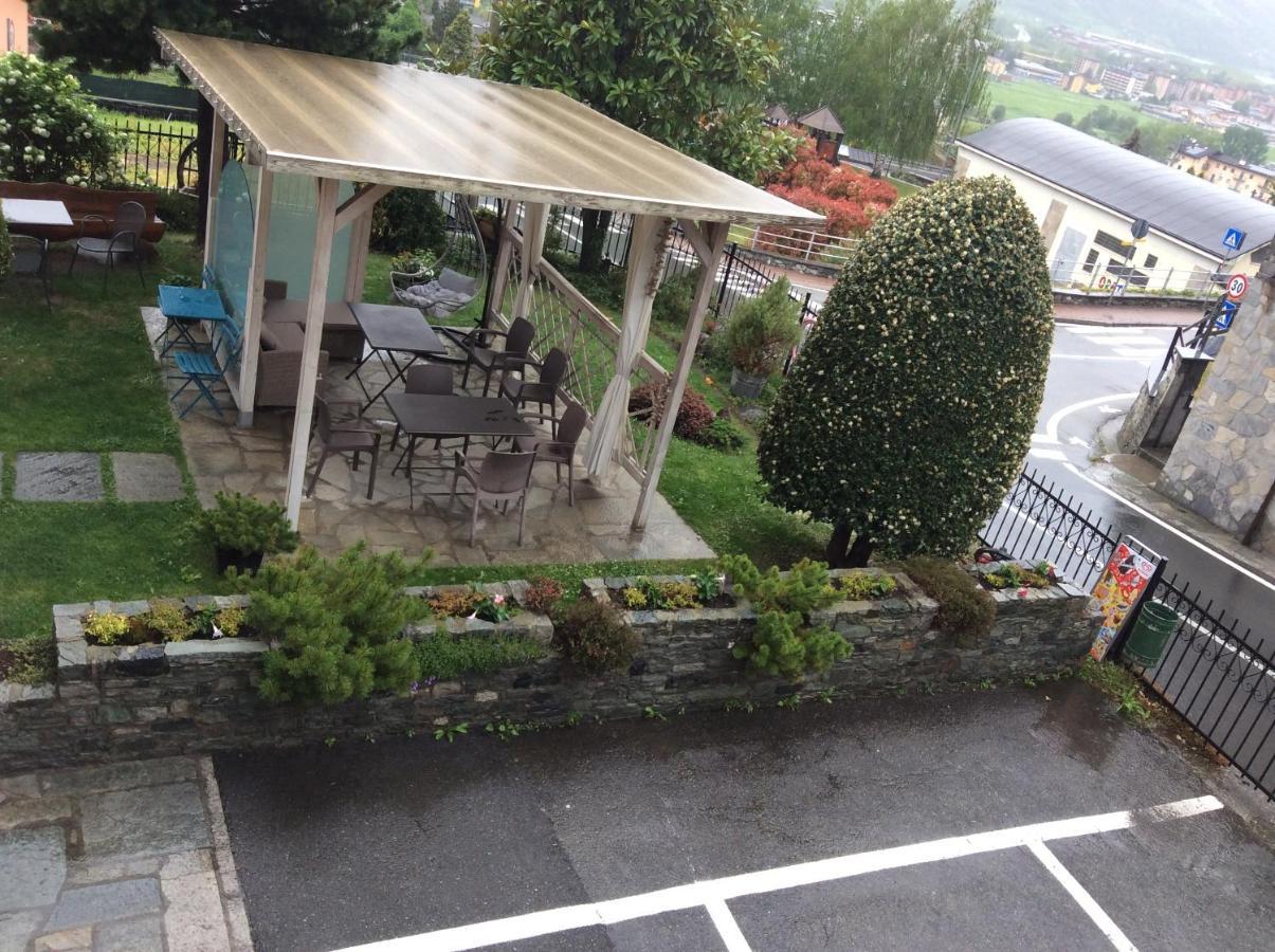 Lo Tsanty Hotel Senin Exterior photo